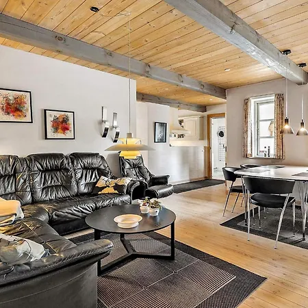 Luxury Retreat With Hot Tub - By Traum 펜션 Gram